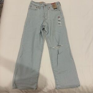 Levi’s Ribcage Straight Ankle Jeans